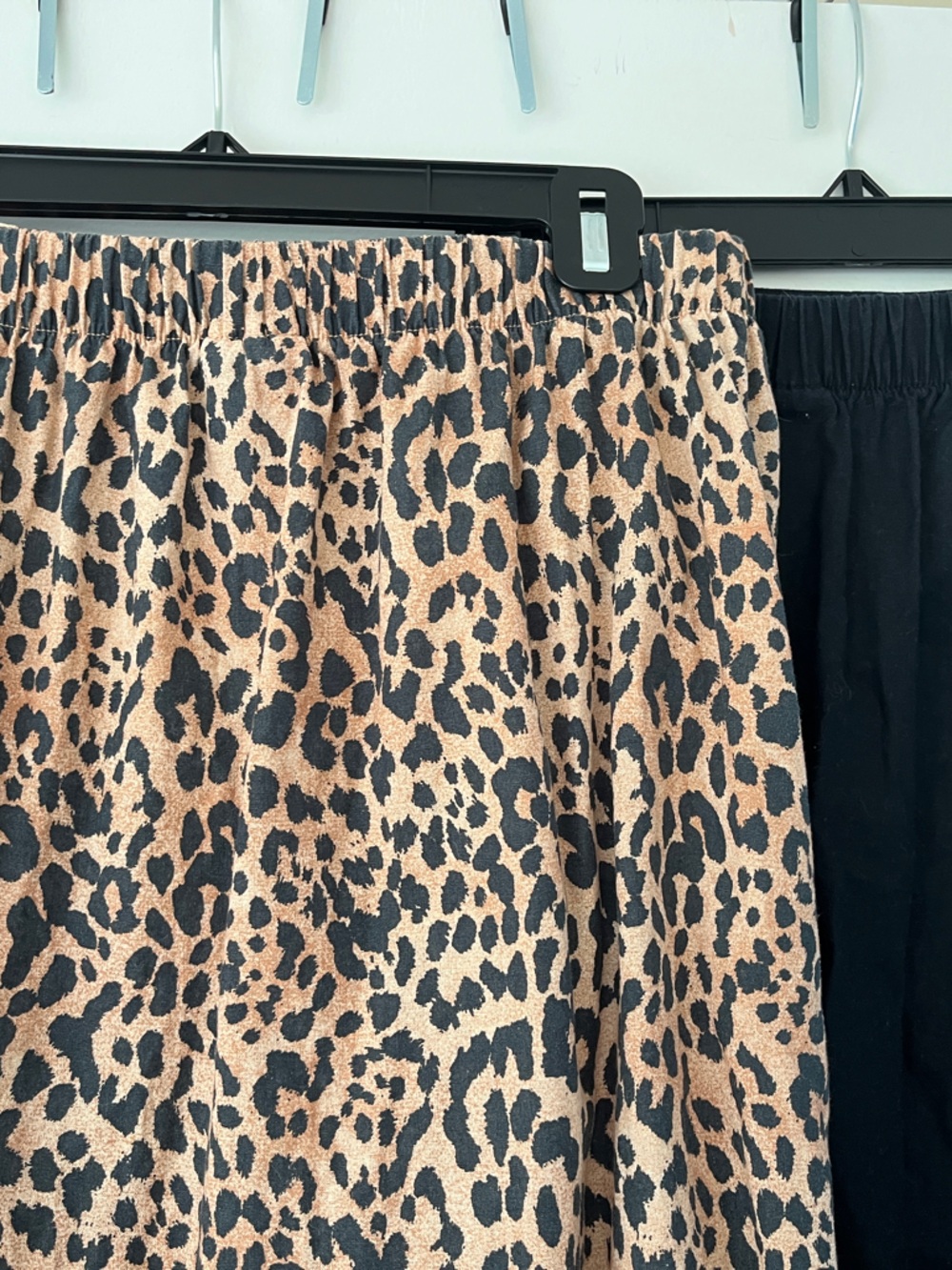 Leopard Print and Black Women's Skirts - Versatile Everyday Styles - Picture 3 of 3